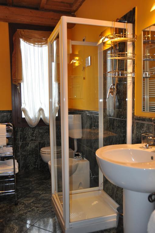 Piazza Nova Guest House Феррара Номер фото