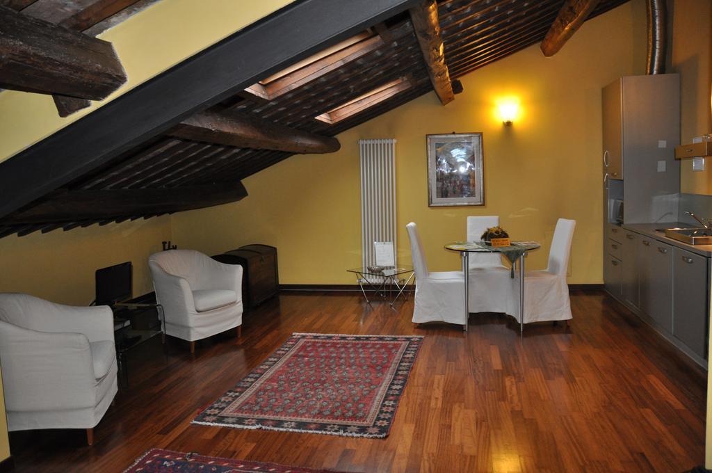 Piazza Nova Guest House Феррара Номер фото