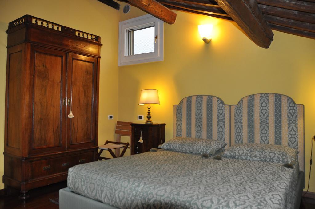 Piazza Nova Guest House Феррара Номер фото