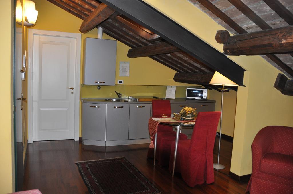 Piazza Nova Guest House Феррара Номер фото