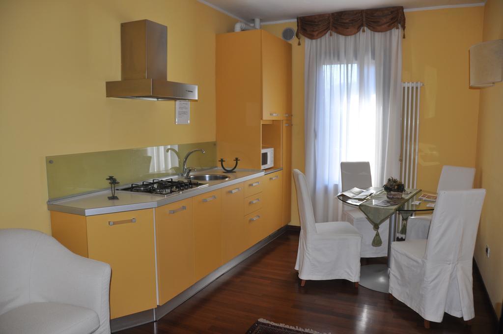 Piazza Nova Guest House Феррара Номер фото