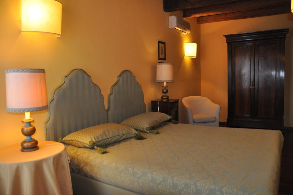 Piazza Nova Guest House Феррара Номер фото