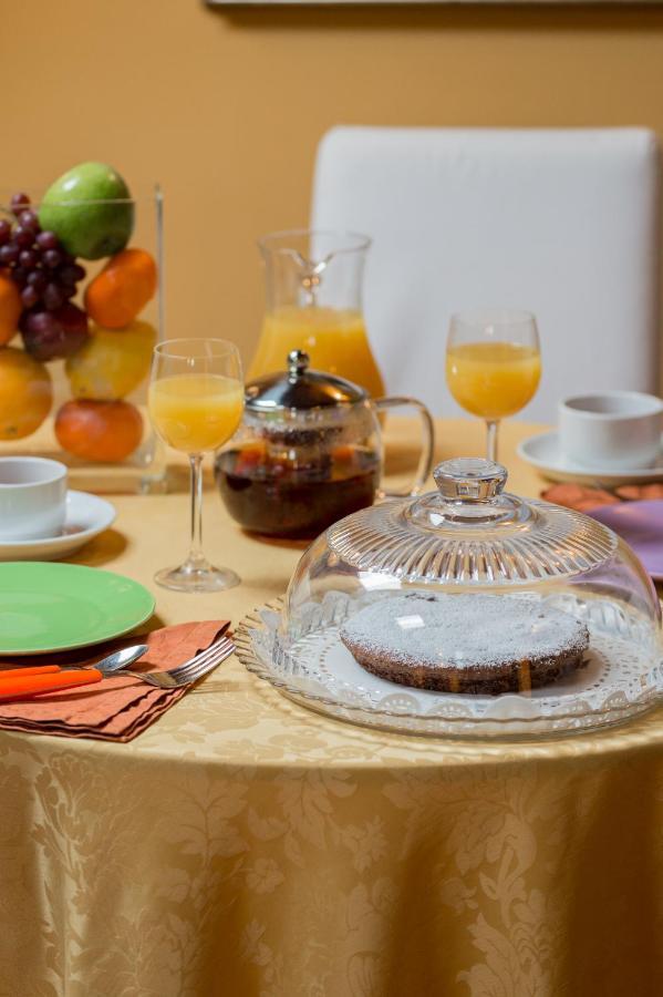Piazza Nova Guest House Феррара Экстерьер фото