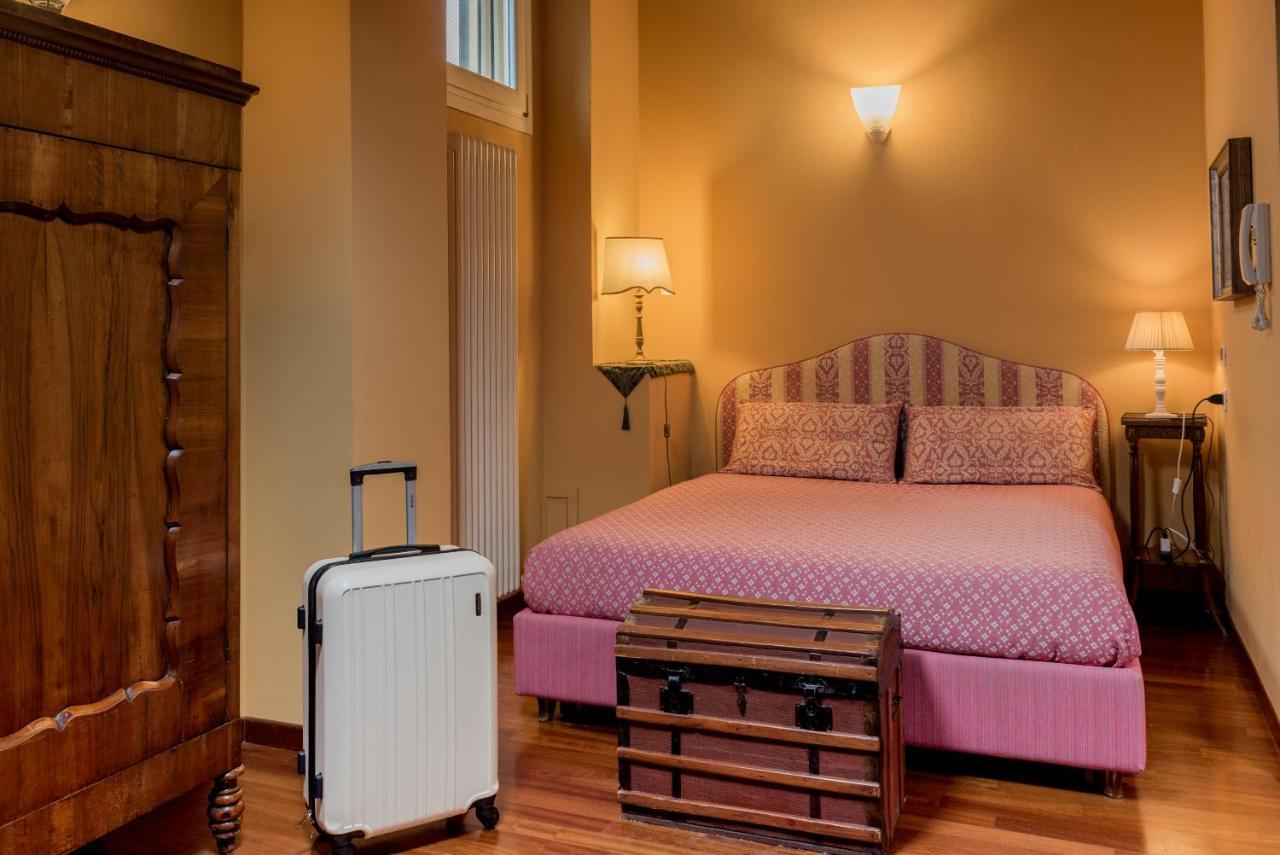 Piazza Nova Guest House Феррара Экстерьер фото